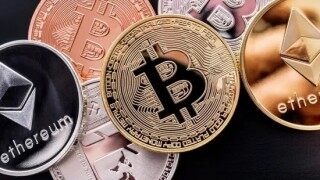 比特币放在哪里最安全？比特币放在芝麻交易所交易所安全吗？